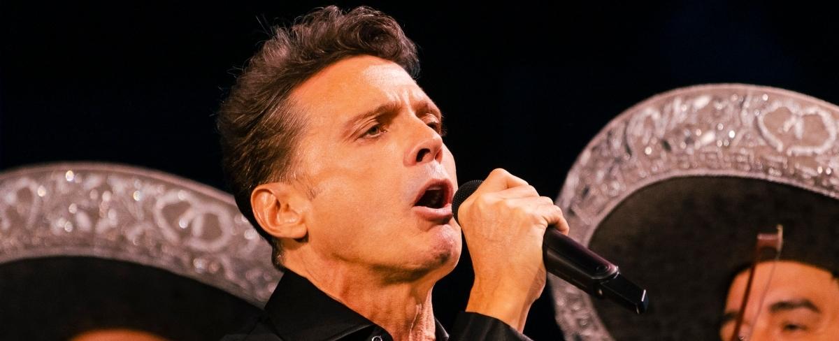 Luis Miguel en deuda con Chile tras 2do show: problemas de salud opacaron concierto y preocupan a fans