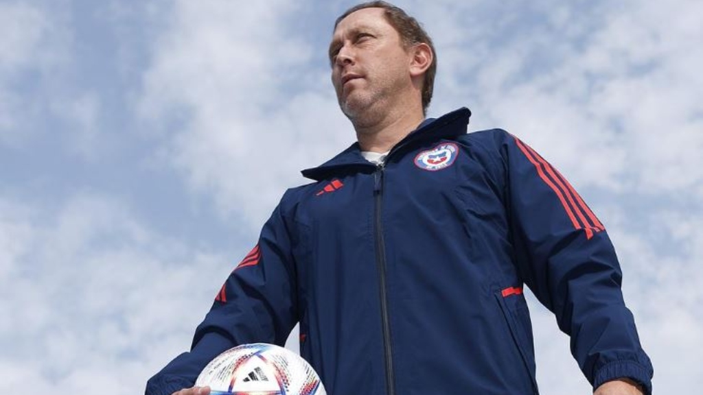 Luis Mena confía en contar con Christiane Endler en La Roja Femenina: 'Esperemos que se integre pensando en Santiago 2023'