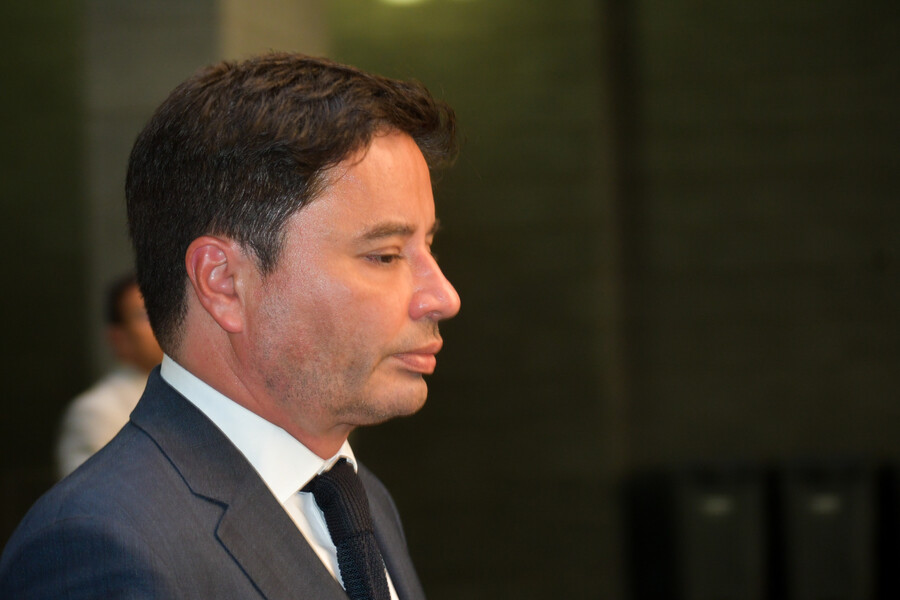 Concejala de La Florida pide pronunciamiento de Carter: Funcionario detenido por dejar bomba