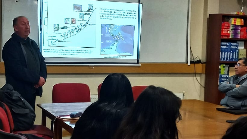 Especialista dictó charla en Calbuco sobre cambio climático y calentamiento global
