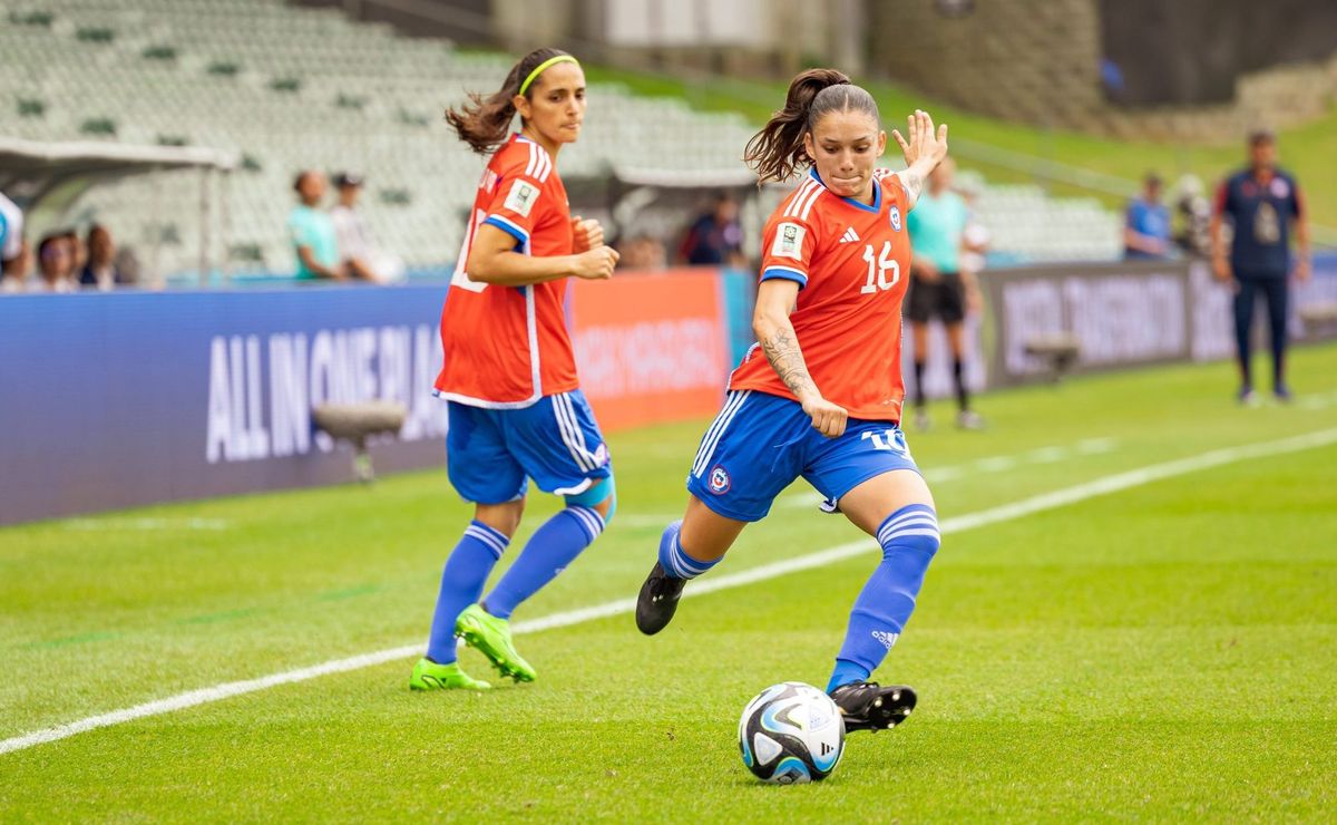¿Cuándo juega la Roja Femenina? Hora y dónde ver el debut de Mena