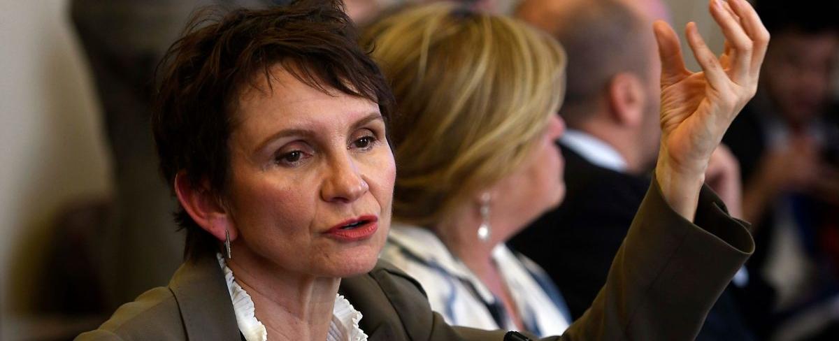 Editorial: Ministra Toha golpea la mesa a las FFFAA