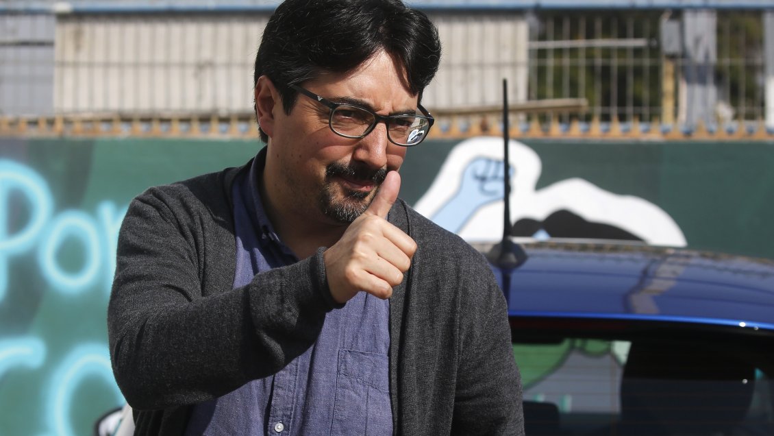 Presidente de RD: "El Frente Amplio sigue vivo aunque auge de la extrema derecha es malo para Chile"