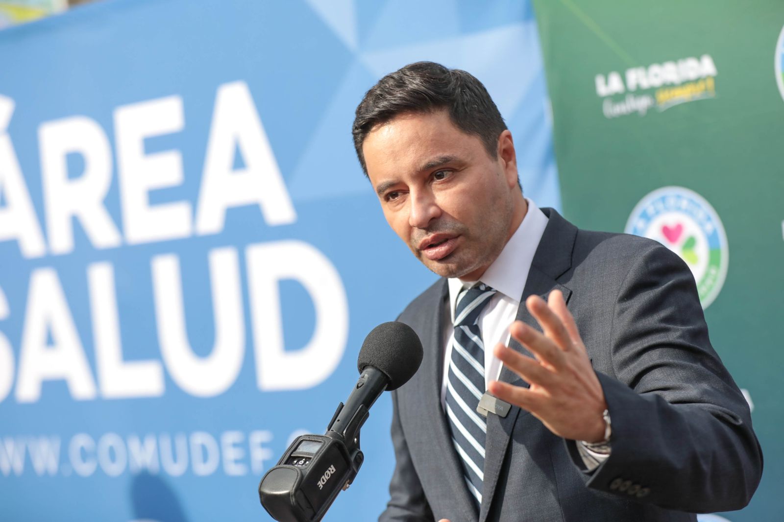 Alcalde Carter: “Al Presidente le encantan las selfies con los niños. Más que selfies, que consiga camas pediátricas"