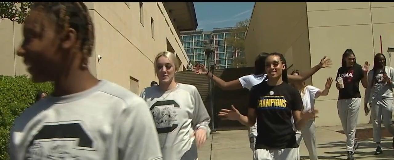 USC Women’s Basketball Team departs Columbia for Sweet 16 - ABC Columbia
