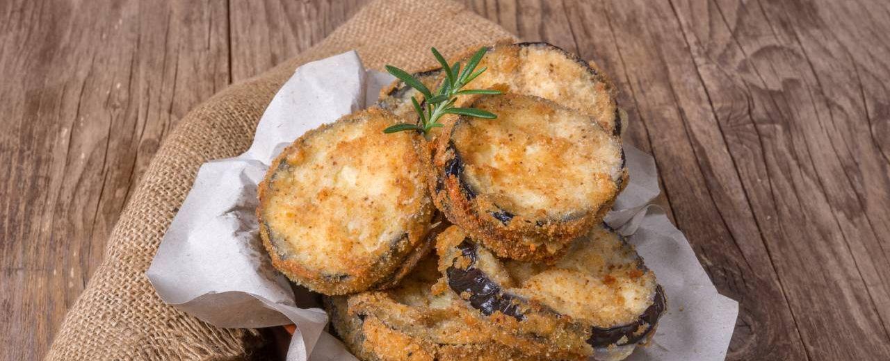 ¿Aburrido de comer carne? Intenta con esta receta de berenjenas fritas