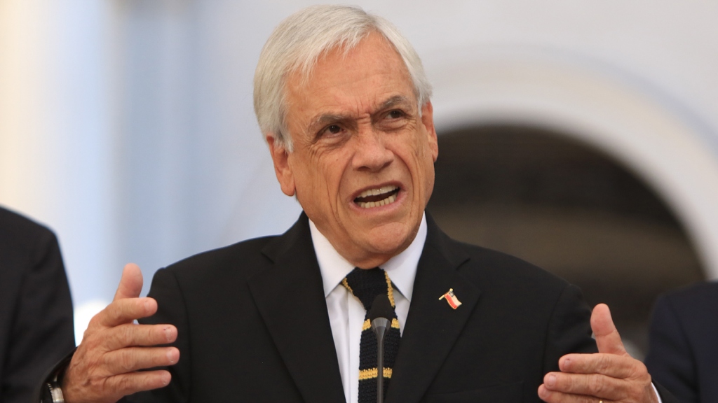 Isapres: Piñera aboga por 'cumplir leyes y dictámenes de la justicia de forma realista' y no 'crear un monopolio estatal de salud'