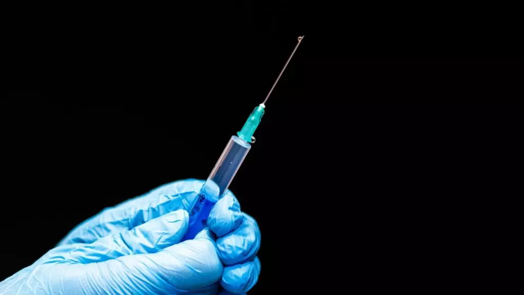 Un jóven de Sevilla reclama un millón de euros a Sanidad tras quedarse parapléjico por la segunda vacuna del covid