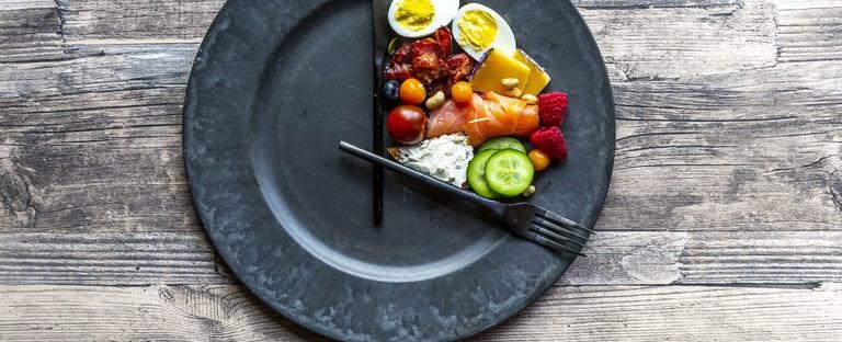 5 beneficios de hacer ayuno intermitente: Conozca cuáles son