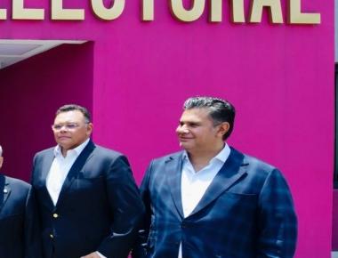 PAN, PRI y PRD formalizan ante el INE el registro del Frente Amplio