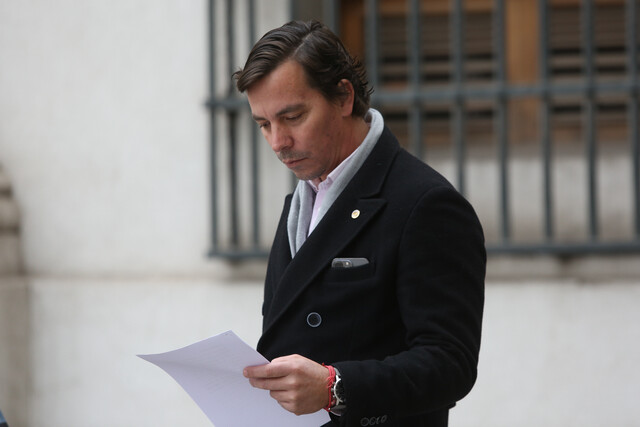 "Convirtieron al Estado en una bolsa de pitutos": Diputados UDI ofician a la Dipres por creación de 94 mil empleos públicos