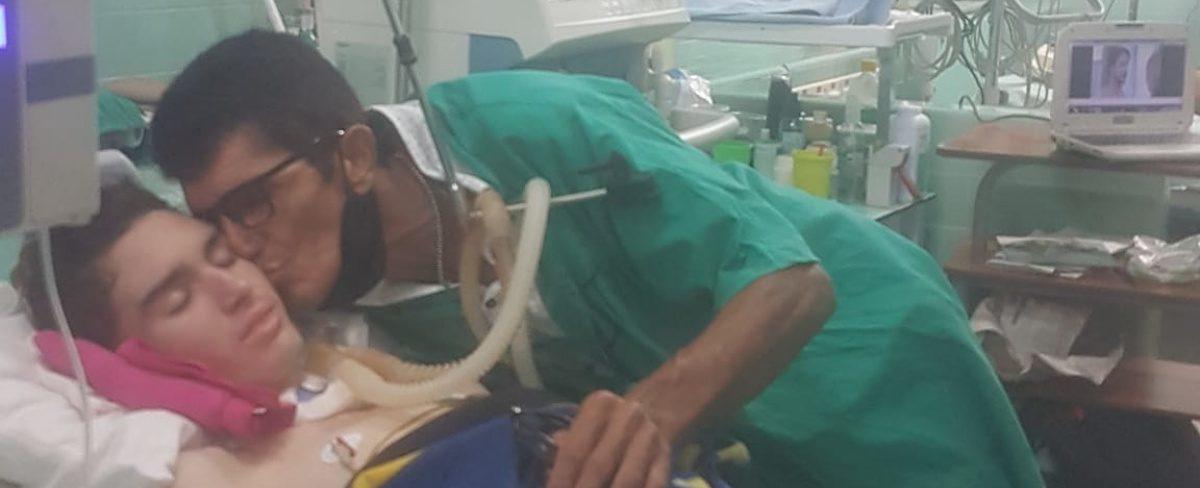 Denuncian mala alimentación a adolescente cubano hospitalizado tras robo