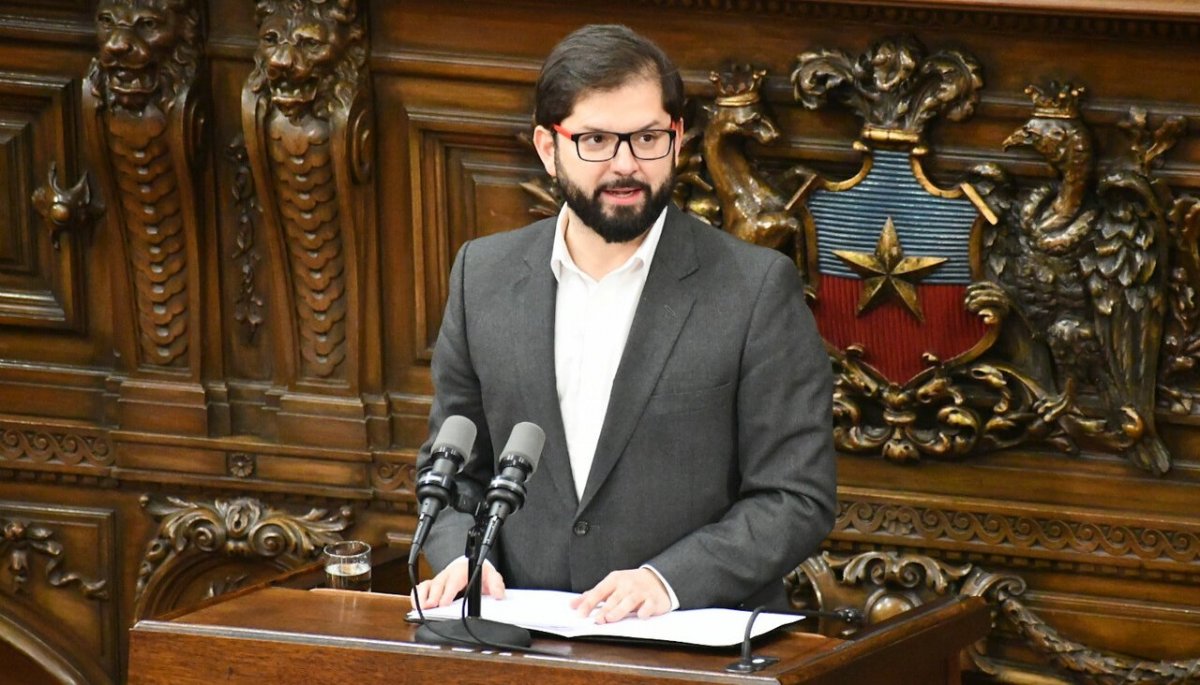 Presidente Boric: "Chile no se construye de la noche a la mañana"