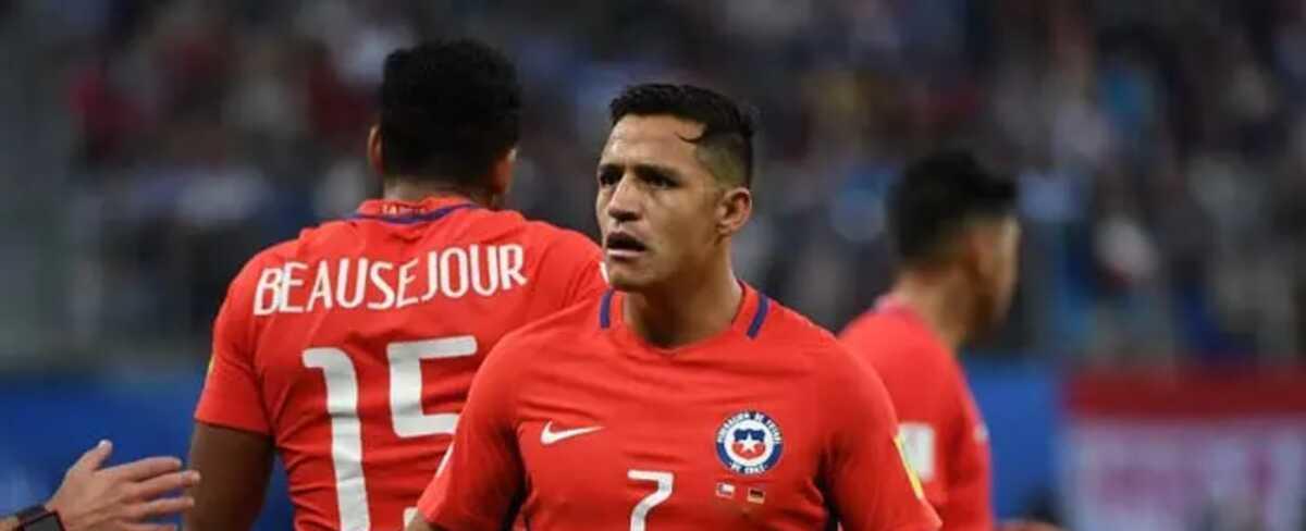 Santos consulta Alexis Sanchez