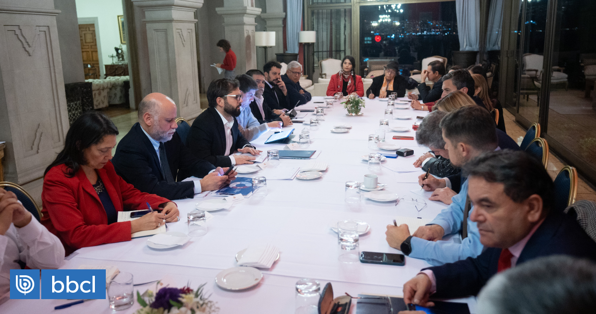 "Pidió no hablar de seguridad": oposición critica a Boric tras reunión con diputados de Macrozona sur