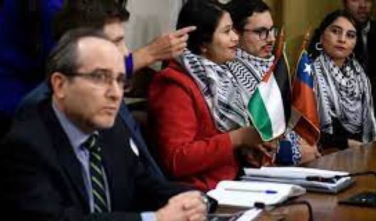 Desaire de diputados del Frente Amplio y el Partido Comunista al embajador de Israel en el Congreso