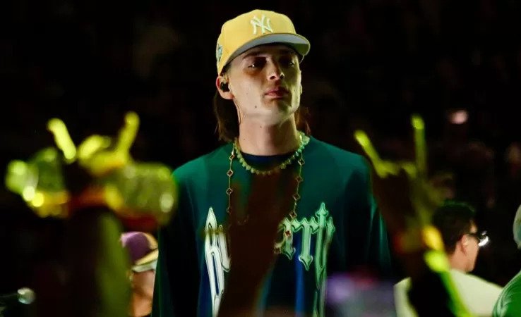 Quién es Peso Pluma, el nuevo fenómeno musical que superó a Bad Bunny en las búsquedas de YouTube | Puranoticia.cl