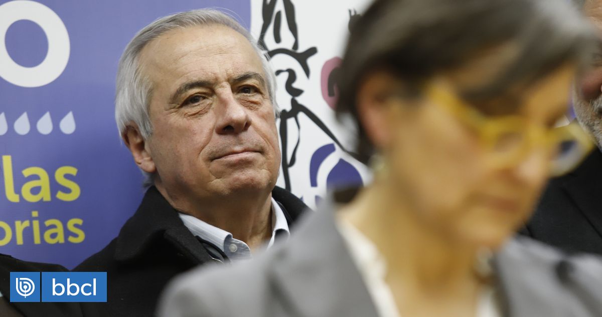 Mañalich asegura que el Gobierno busca "por cualquier vía posible" estatizar todo el sistema de salud