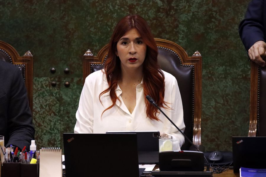 Dinero, traición y un quiebre sentimental: El caso que golpea la promesa de probidad con que Boric llegó al poder