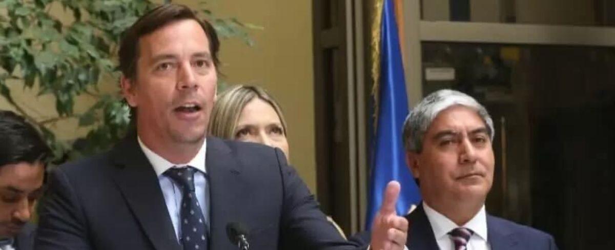 "Bolsa de pitutos": diputados UDI ofician a Dipres por creación de 94 mil empleos públicos en un año