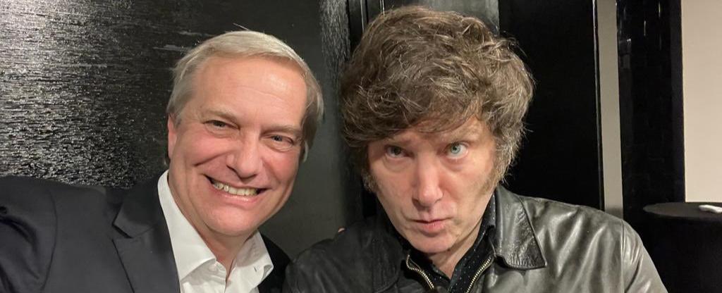 Precandidato presidencial argentino Javier Milei visita Chile y se reúne con José Antonio Kast