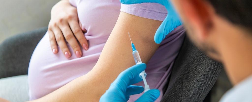 Especialista insiste en que vacunas para influenza y Covid-19 son seguras para embarazadas y sus bebés - Antofagasta Noticias