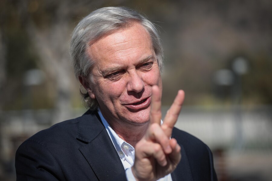 Tras caso convenios: Republicanos desarchivan antiguo proyecto de Kast para inhabilitar contratación de cónyuges y parientes