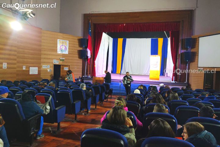 Capacitan a funcionarios del Departamento de Salud Municipal de Cauquenes sobre Violencia en Salud y Salud Mental Laboral