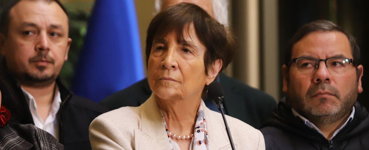 "Inaceptable": diputada Hertz denuncia disparos contra sede del Partido Comunista en Estación Central