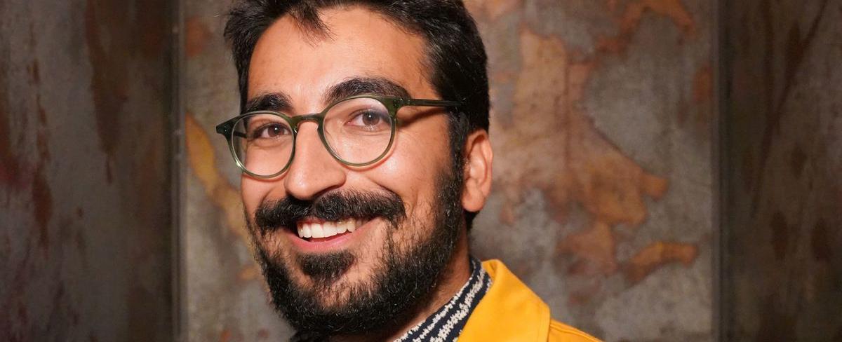 Dan Rosen, el cómico que se mofa de las casas de los famosos: “Lo más cerca que han estado de un museo es la gala del Met”