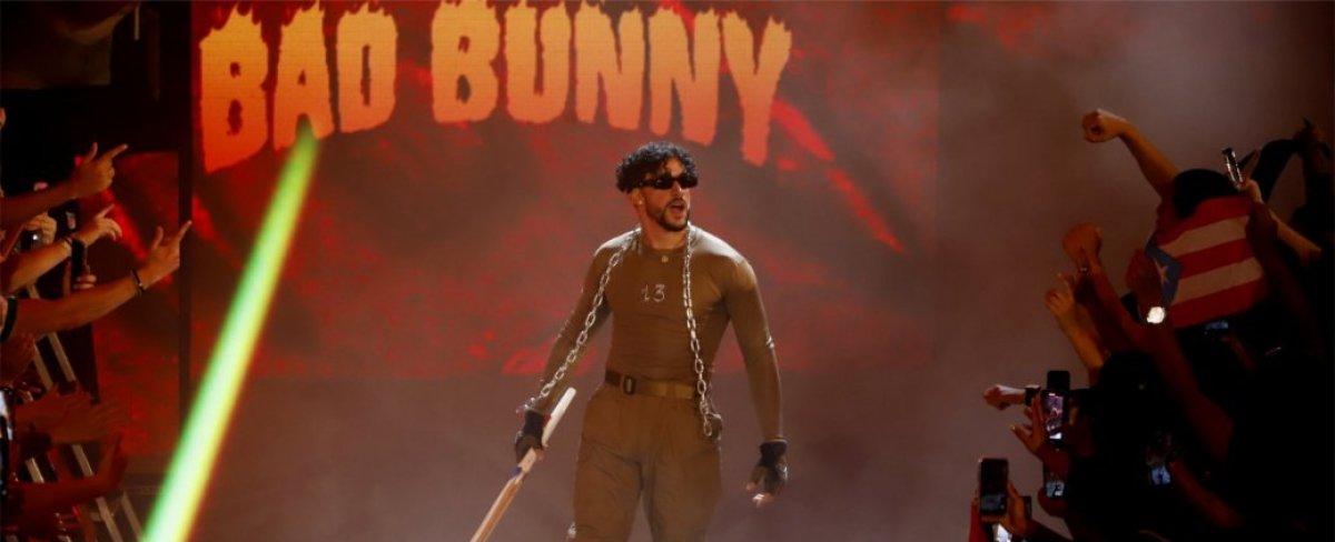 ¡Qué dolor! Así quedó la espalda de Bad Bunny tras su pelea en WWE Backlash