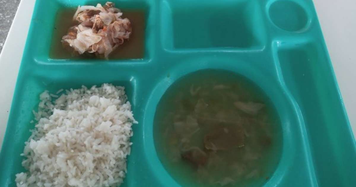 Denuncias por alimentación con sopa de col a futuros ingenieros cubanos