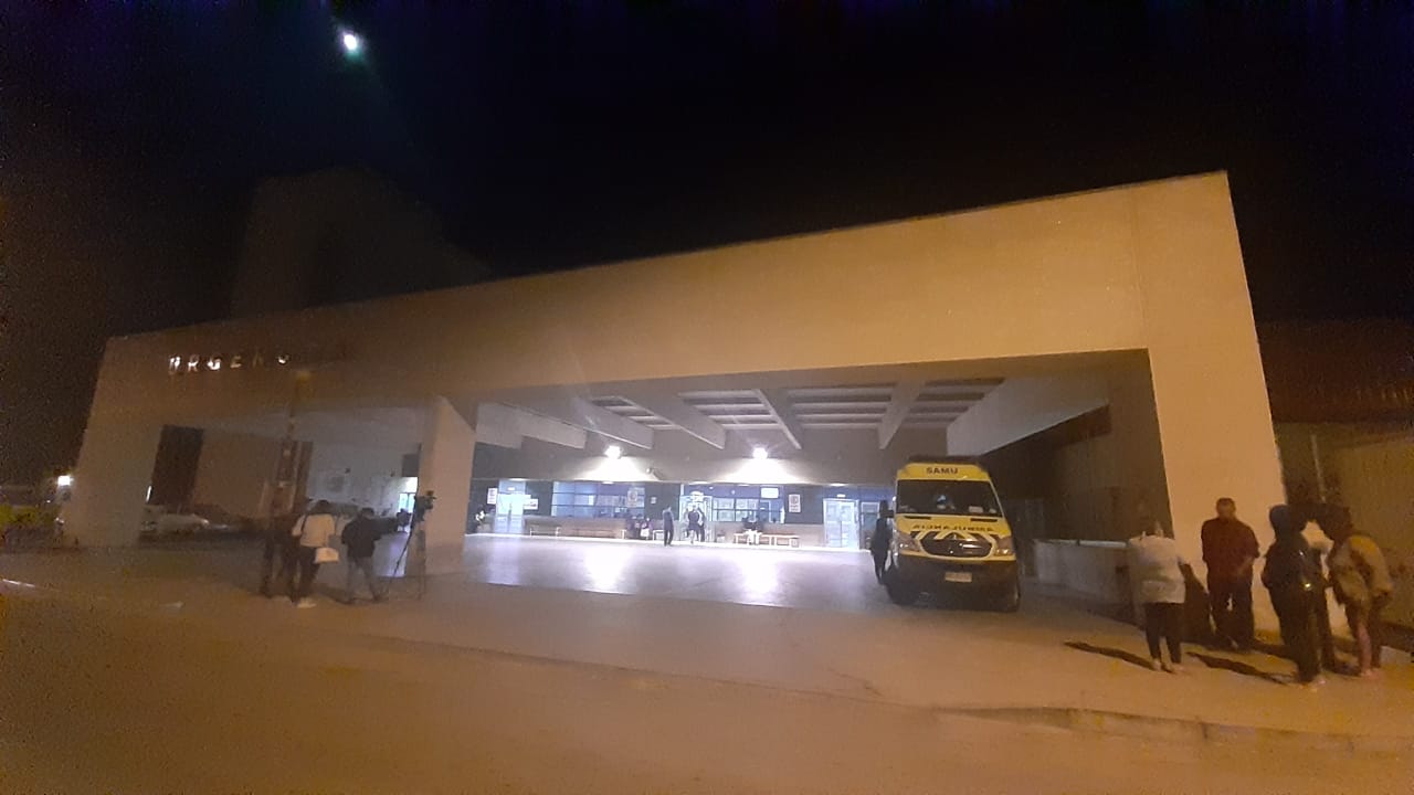 Adulta mayor llegó al Hospital de Copiapó con infección urinaria y ahora tendrá que ser operada por una fractura de cadera tras caerse de la camilla