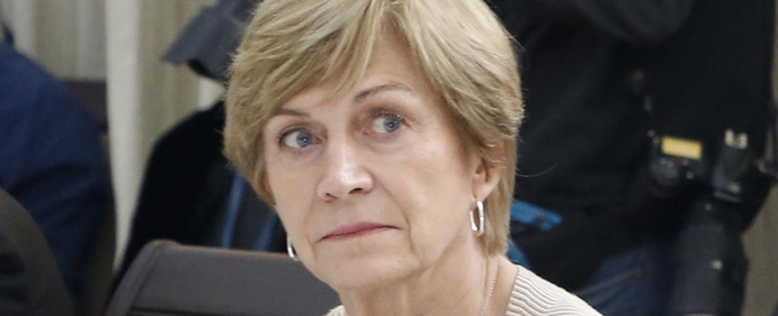 Matthei y la ley corta de isapres: "El Gobierno se está disparando en los pies"