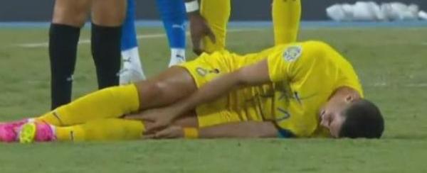 Cristiano Ronaldo salió llorando y en camilla de la final del Campeonato de Clubes Árabes