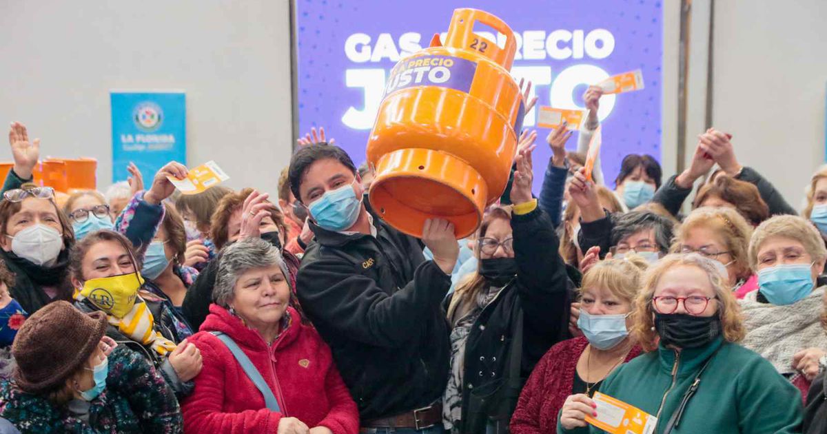 “Nosotros no hacemos falsas promesas”: el duro palo de Rodolfo Carter al iniciar entrega de gas gratuito