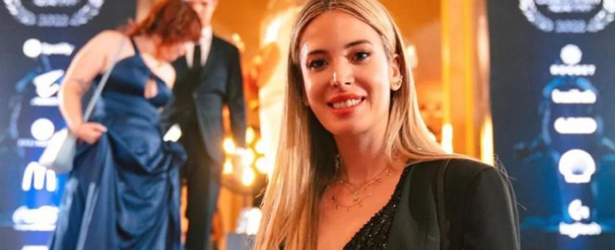 Jesica Cirio recordó el día que se subió a un avión borracha y tuvieron que ir a buscarla en camilla