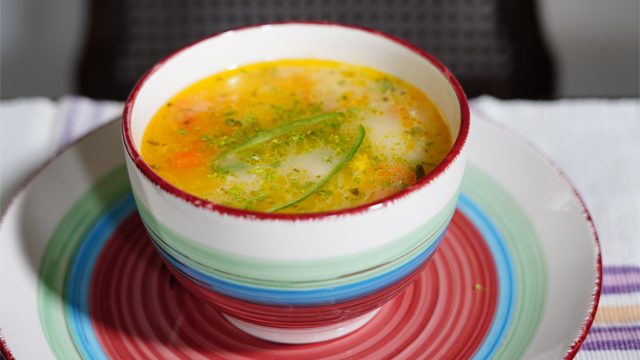 La receta de Sopa de pollo y arroz que debes conocer