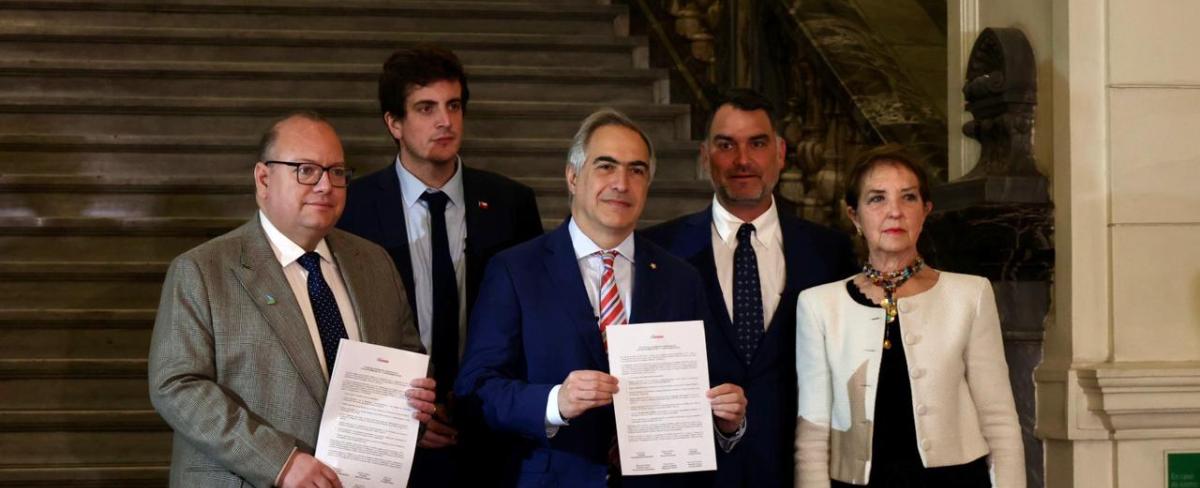 Chahuán acusa a Boric por clima de fricción y lo emplaza a dar pie atrás para no tener un 11S violento