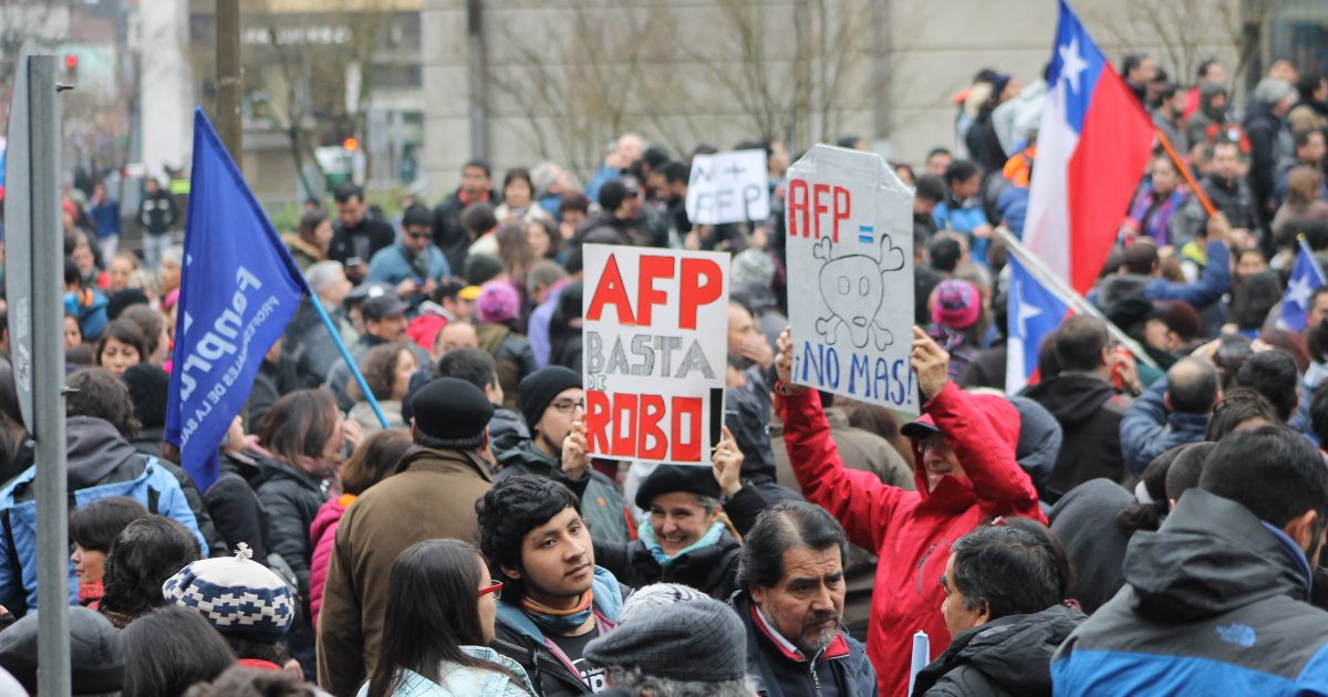 Convocan a marcha nacional contra las AFP | Resumen.cl