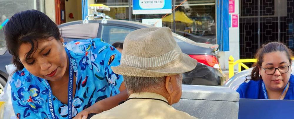 Seremi de Salud llama a personas mayores a vacunarse contra eventual alza de Influenza A