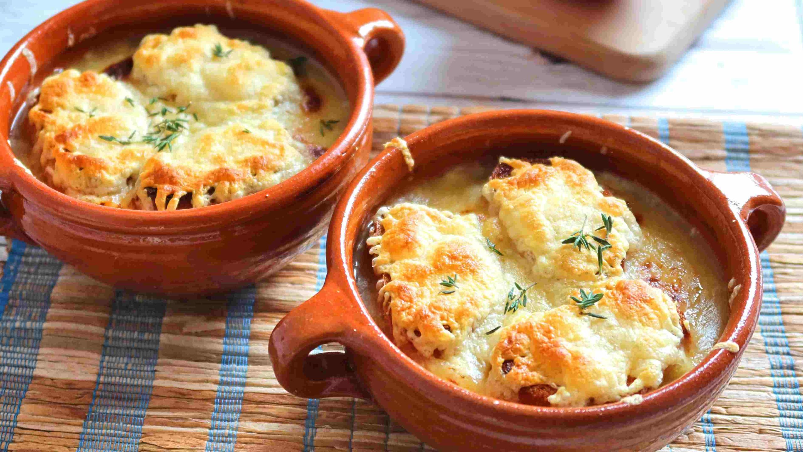 Sopa de cebolla. Receta fácil y rápida - Anna Recetas Fáciles