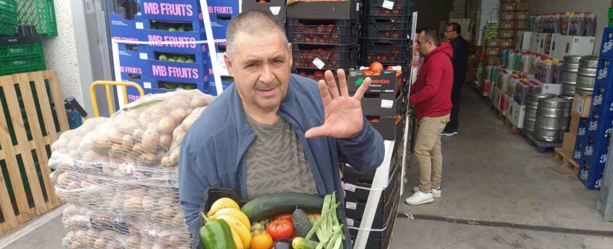 Carlos Moreno, el 'rey de la sandía' de Parla a por Lidl: ya vende 6 bricks de leche a 3,50 € en su súper