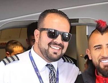 Arturo Vidal recibe el cariño de los hinchas en Bolivia por Libertadores