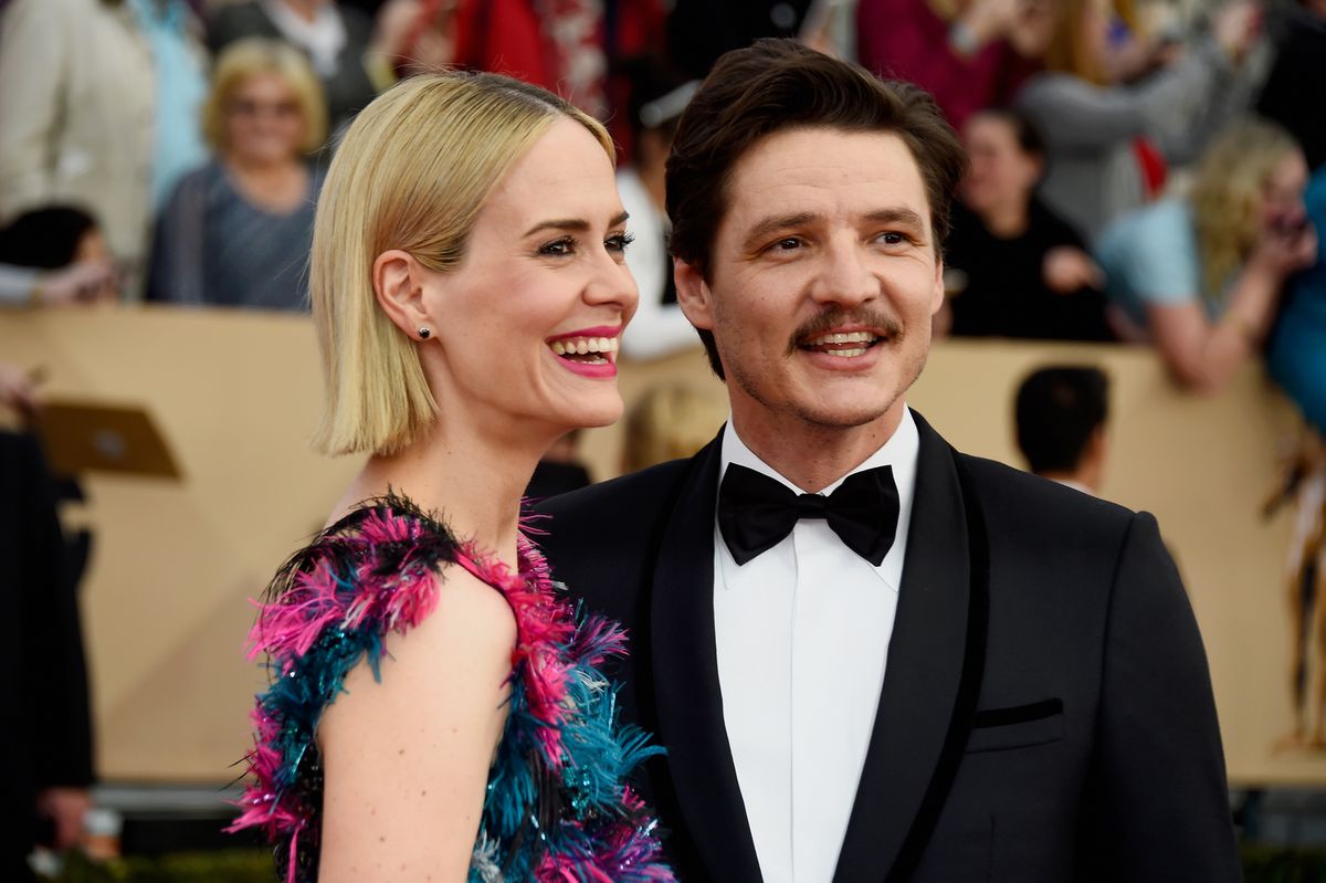 De cuando Sarah Paulson le prestaba dinero a Pedro Pascal en sus inicios: “Le daba mi sueldo para que pudiera alimentarse”
