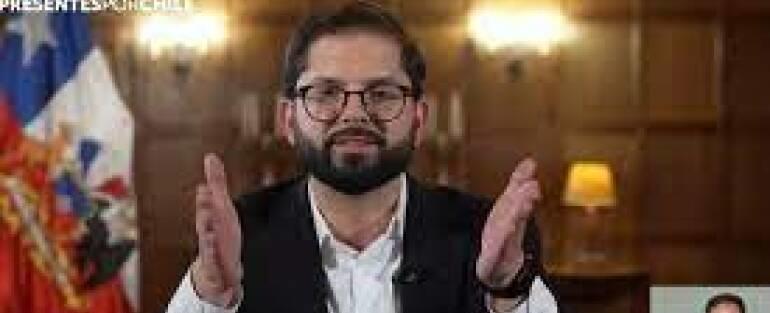 RN envía carta a Anatel acusando «uso inadecuado» de la TV por Boric y el Gobierno tras emitir cuenta pública y cadena nacional el mismo día