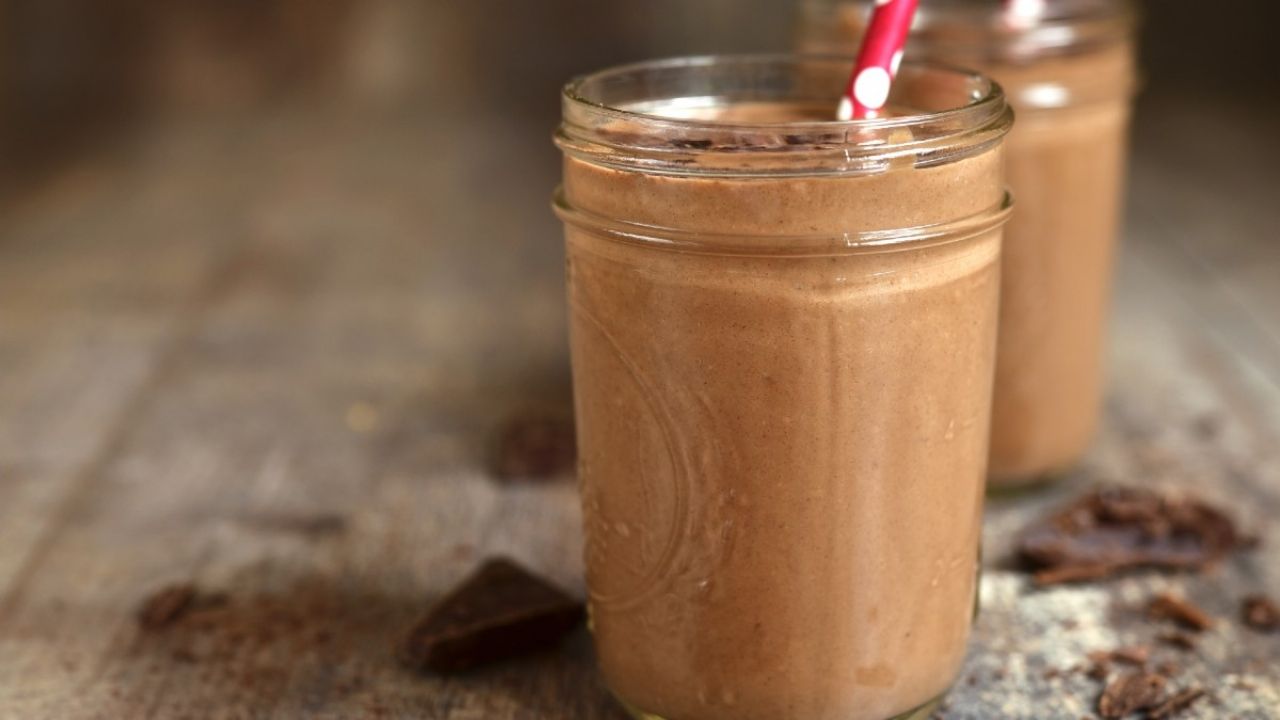 Batido de chocolate frío SIN AZÚCAR, disfrútalo en la hora del desayuno con esta receta