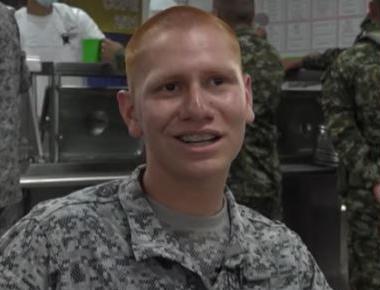 Video-“Ahora tenemos mejor alimentación, me siento muy feliz”: Soldados reciben mejor comida gracias a política de bienestar • Al Punto