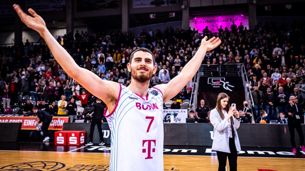 Sebastián Herrera logra el título de la Basketball Champions League