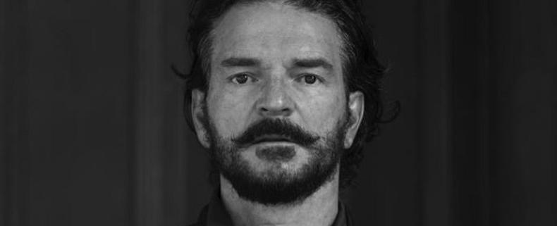 Suspenden conciertos de Ricardo Arjona en Chile por "crisis médica"